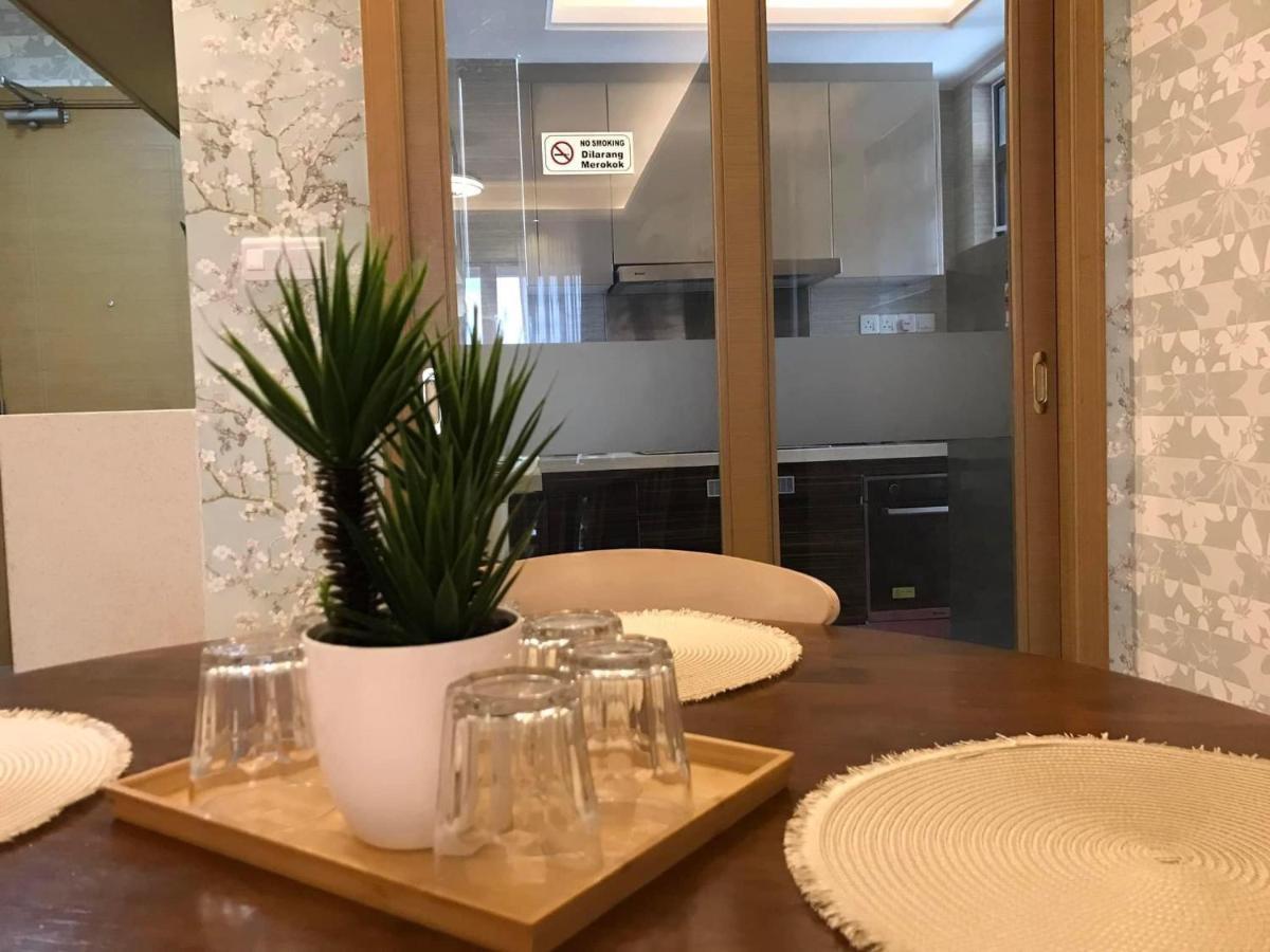 R&F Princess Cove Premium Homestay Famaily جوهر بهرو المظهر الخارجي الصورة