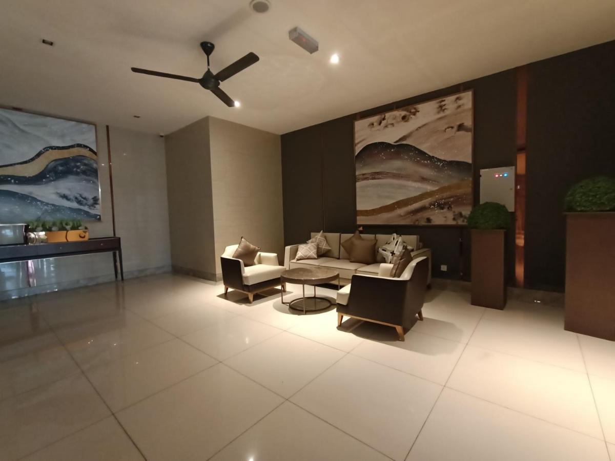 R&F Princess Cove Premium Homestay Famaily جوهر بهرو المظهر الخارجي الصورة